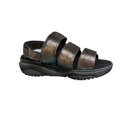 Hyrda Women - Black Metal