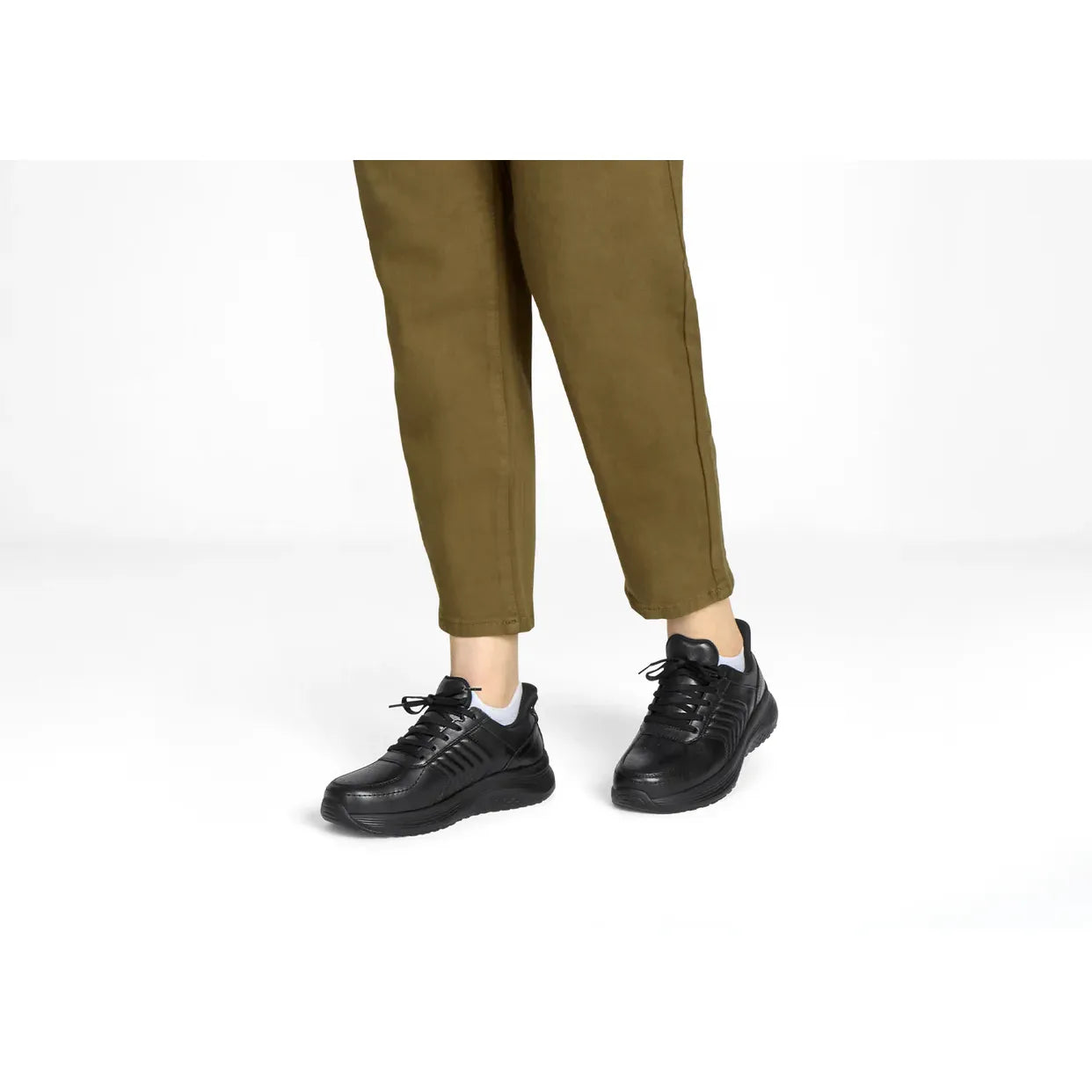 Roam Hands Free Casual Shoe